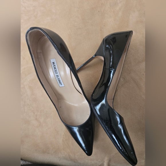 Manolo Blahnik BB 105 Pumps Patent Leather Black Heels, Size 39, 2 Dust Bags - Picture 4 of 7